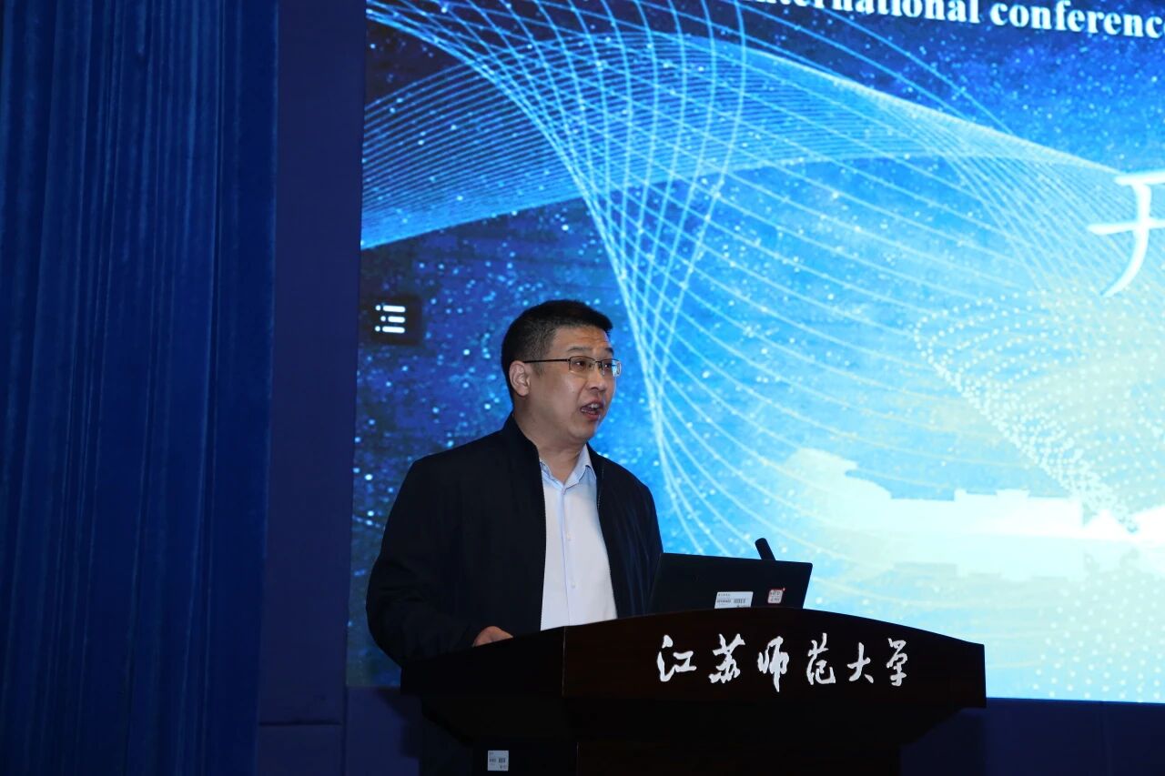 Prof. Zhang Chao delivering speech