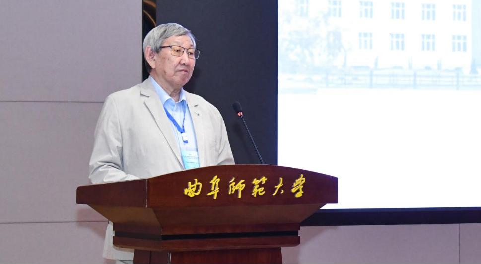 Prof. Vasiliev from North-Eastern Federal University delivering speech
